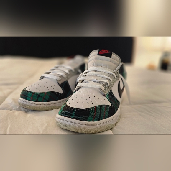 Nike Dunk Low 'Tartan Plaid' White Black Red Grey DV0827-100 Men's Size 11 - Picture 4 of 5